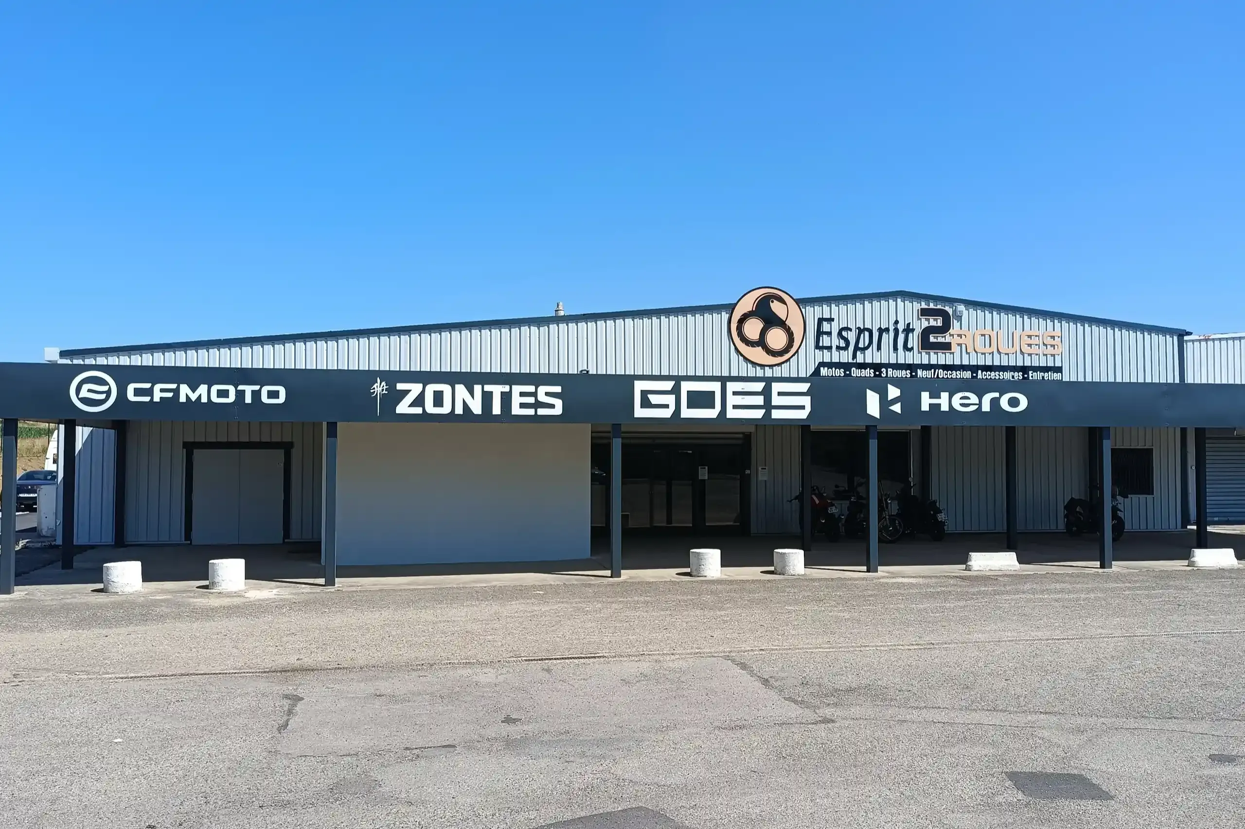 Façade de la concession Esprit 2 Roues